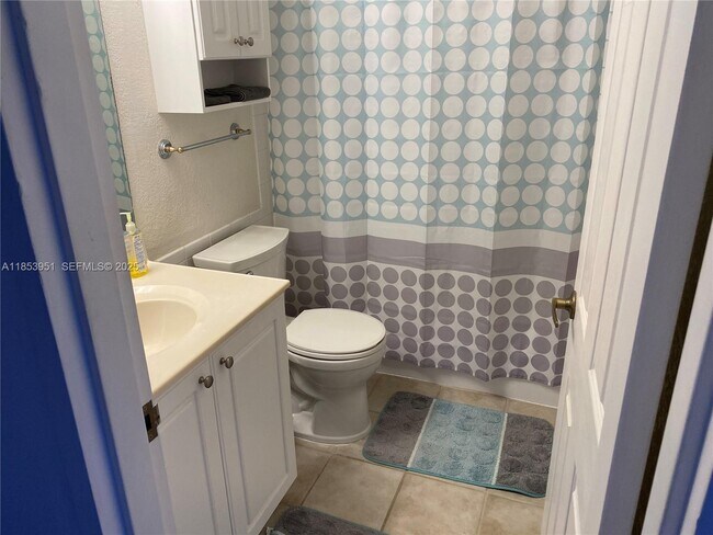 Photo - 2501 S Ocean Dr Unidad 828