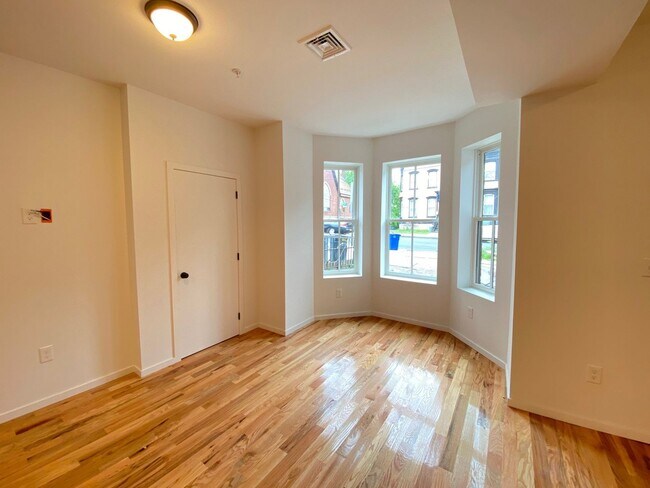 Photo - 55 Dubois St Unidad 1