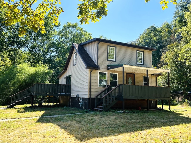1384 Kings Creek Rd