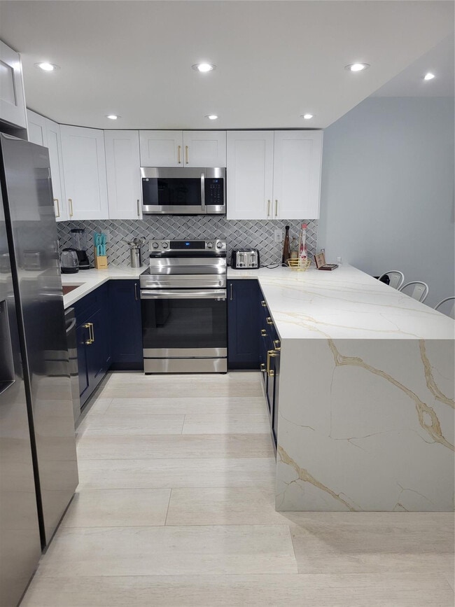 Photo - 19390 Collins Ave Unit 216