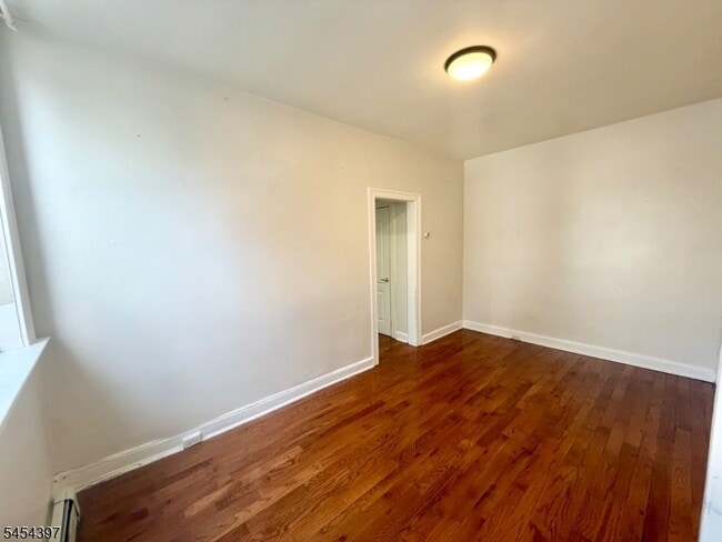Photo - 99 Pine St