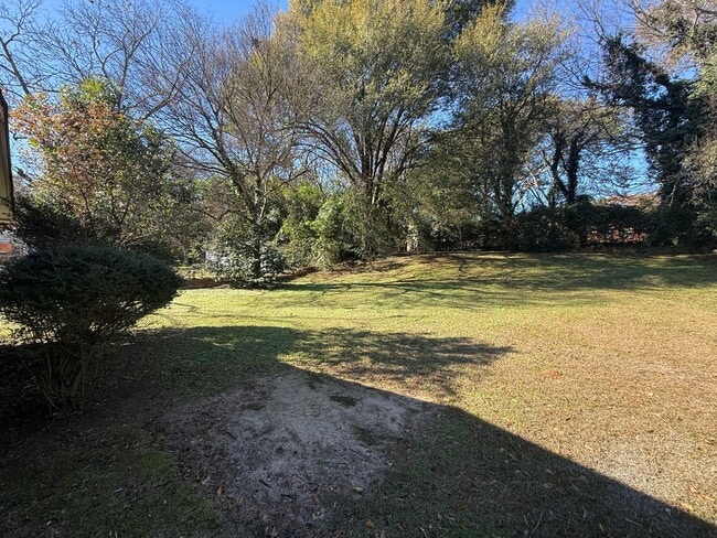 Photo - ** 3 bed 1 bath located in Forest Hills ** Call 334-366-9198 to schedule a self showing