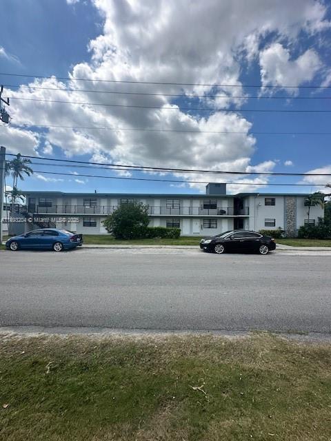 Building Photo - 6780 SW 44th St Unit 3