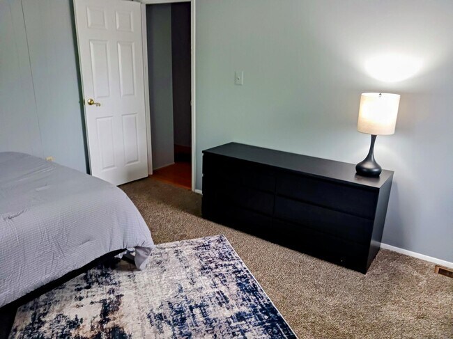 Bedroom 2 - 2167 Briarwood Dr House