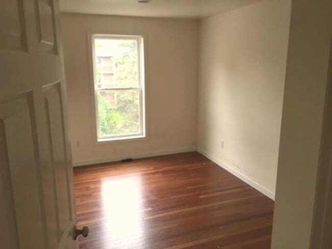 355 Pearl St Unit 9