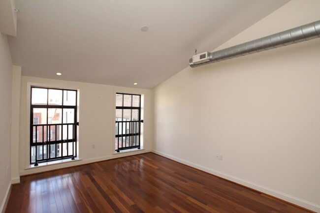 Photo - 239 Market St Unit 2