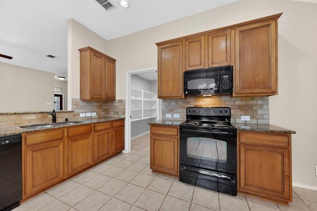 Photo - 1037 Johnson City Ave