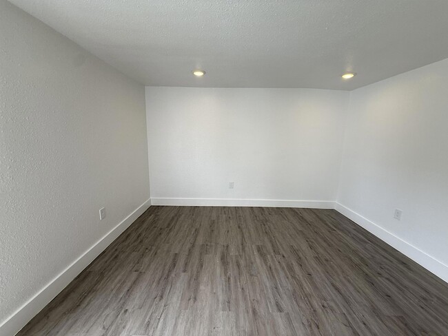 Photo - 1832 Liberty Ave