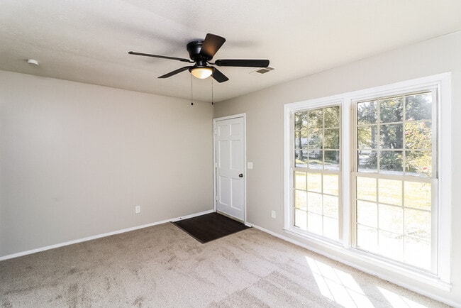 Photo - 25 Hickory Cir