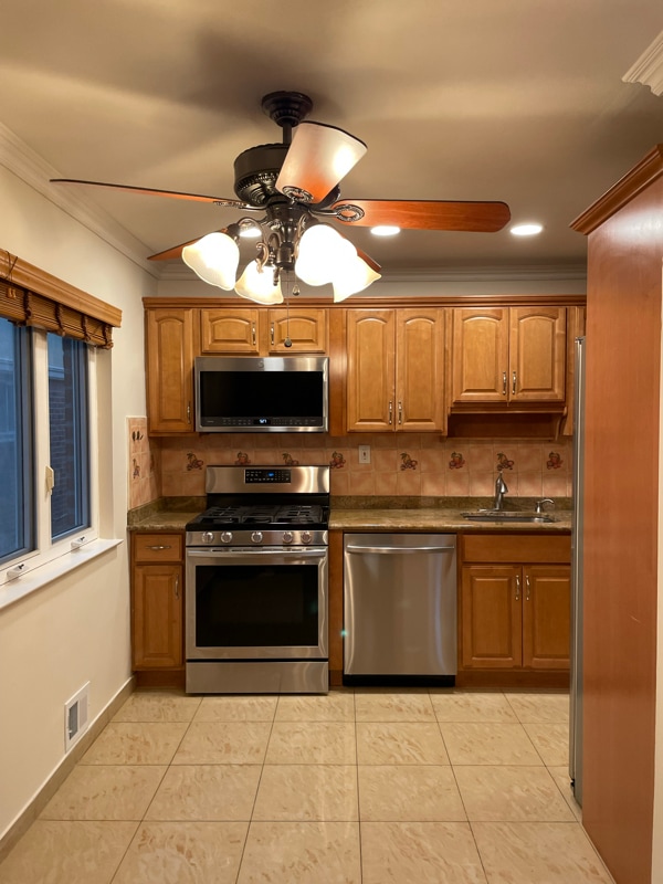 Photo - 2789 E 65th St