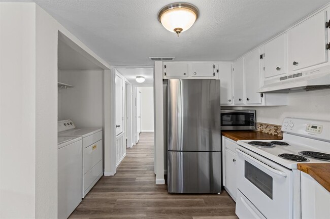 Photo - 1713 Cinnamon Path Unit B