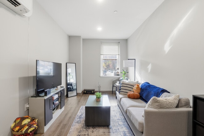 Photo - Polk on Third