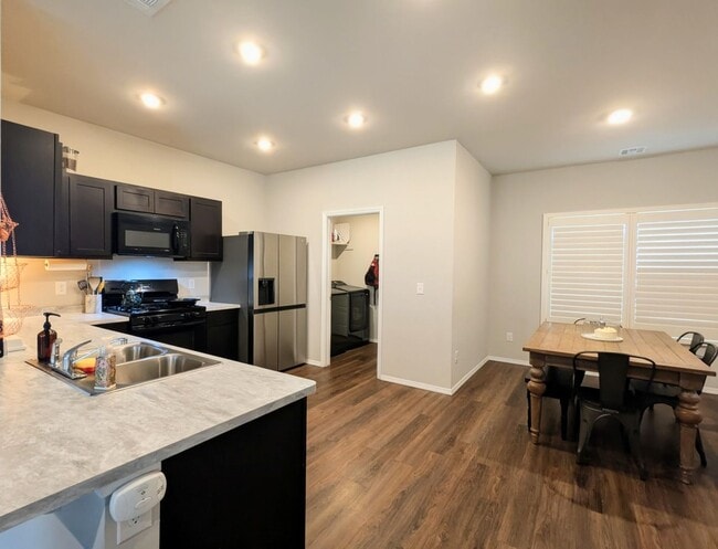 Photo - Welcome Home to Comfort and Convenience in Newcastle!
