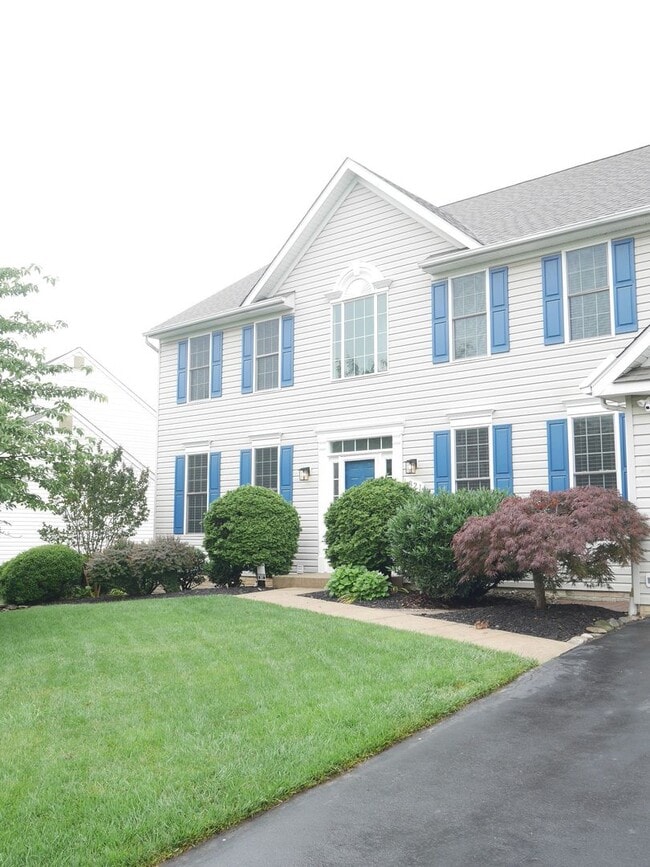 Spacious & Stylish 4-Bedroom Home with Fin... - Spacious & Stylish 4-Bedroom Home with Fin...