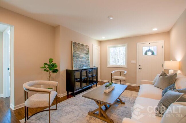 Photo - 258 Forkner Dr