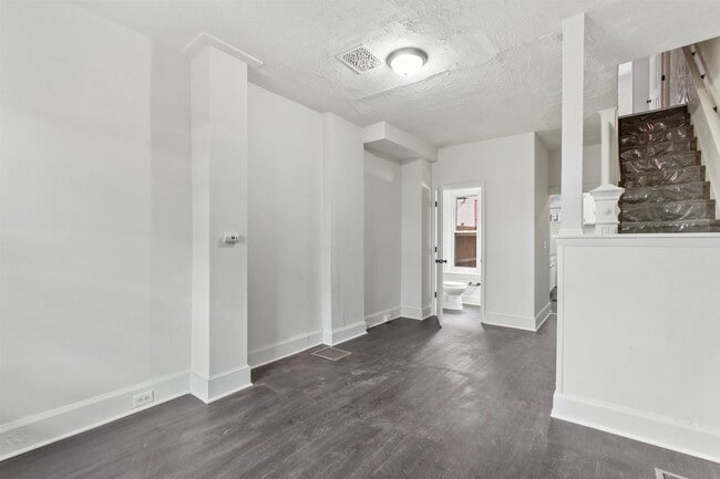 Photo - Bright 2 Bedroom, 1.5 Bath Home in Allison Hill!