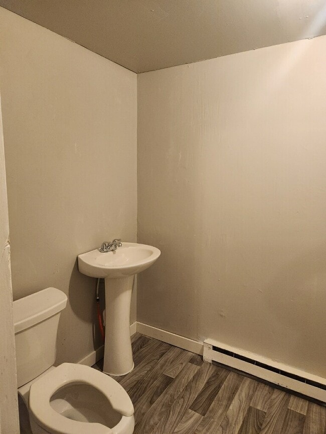 Photo - 2900 Broad Ave Unit Rear