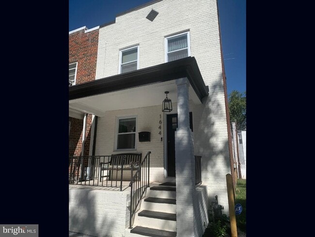 Building Photo - 1644 Rosedale St NE Rental