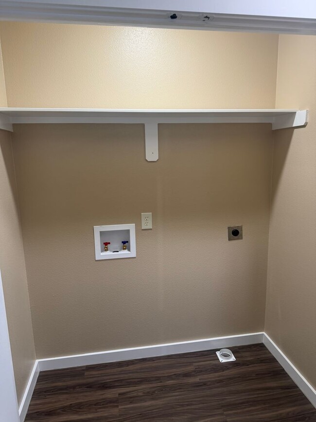 Photo - 717-719 Augusta Ave