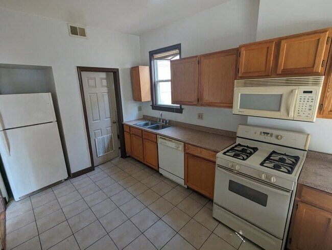 Photo - 6215 S Eberhart Ave Unit 2