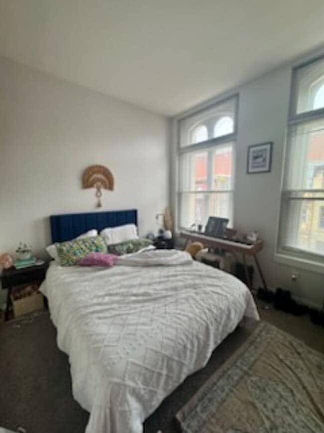 Building Photo - Welcome to Urban Elegance in the Heart of ... Unit 414 Rental