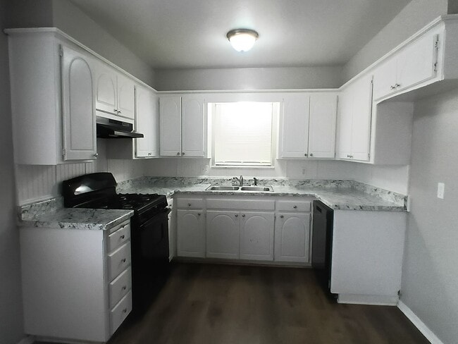 Photo - 801 Meadowridge Dr