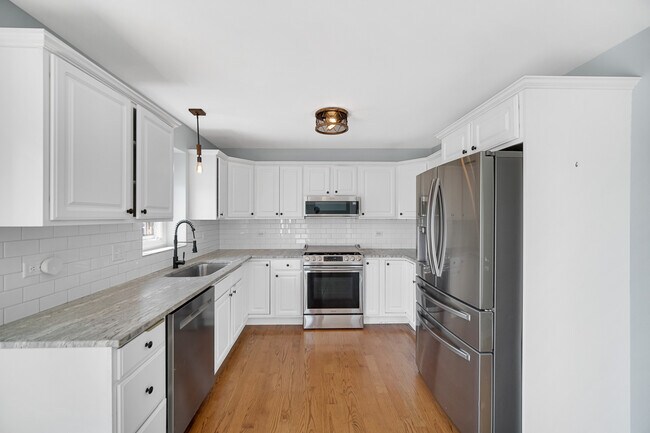 310 Cornwall Cir