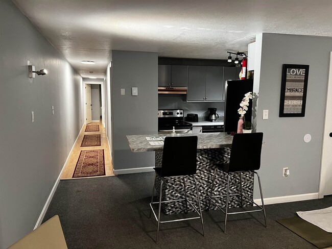 Photo - 8 Plaza Village Rd Unit 8B