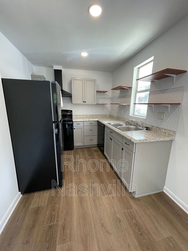 916 Algonquin Ct