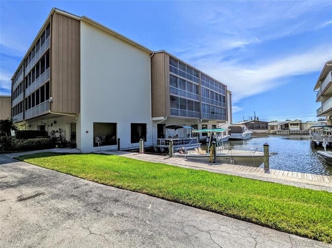Building Photo - 1714 69th Ave W Unit B308