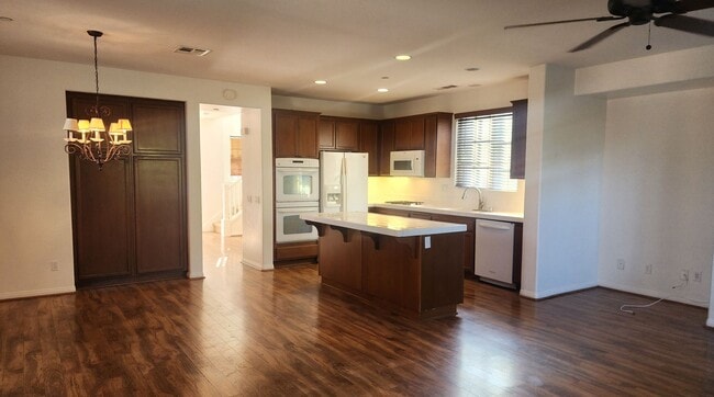 Building Photo - 476 Unit 630 Rental