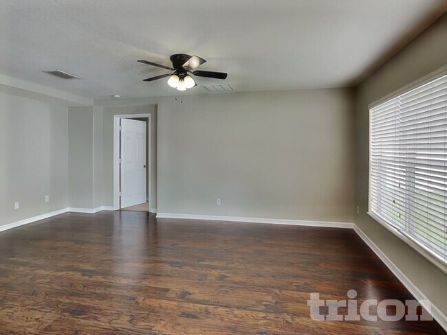 Photo - 3165 Kearns Rd
