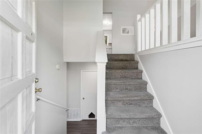 Building Photo - 7055 Hania Dr