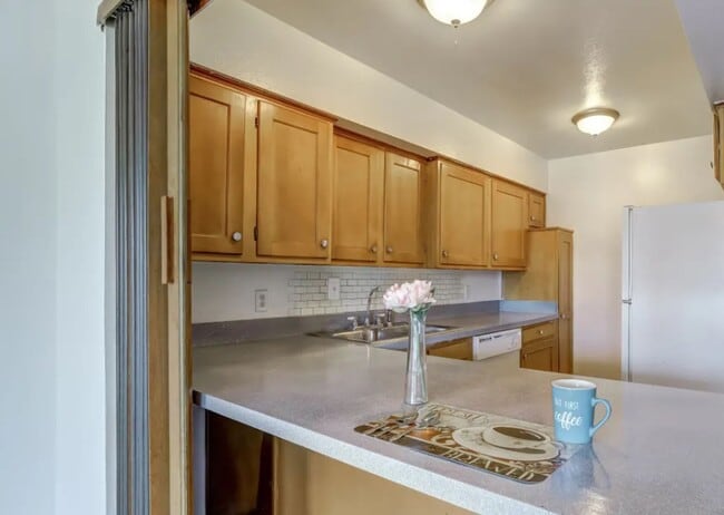 Crestpark Apartments