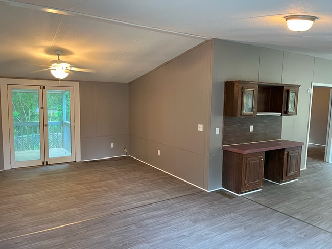 Photo - 7036 Mountain Ridge SE