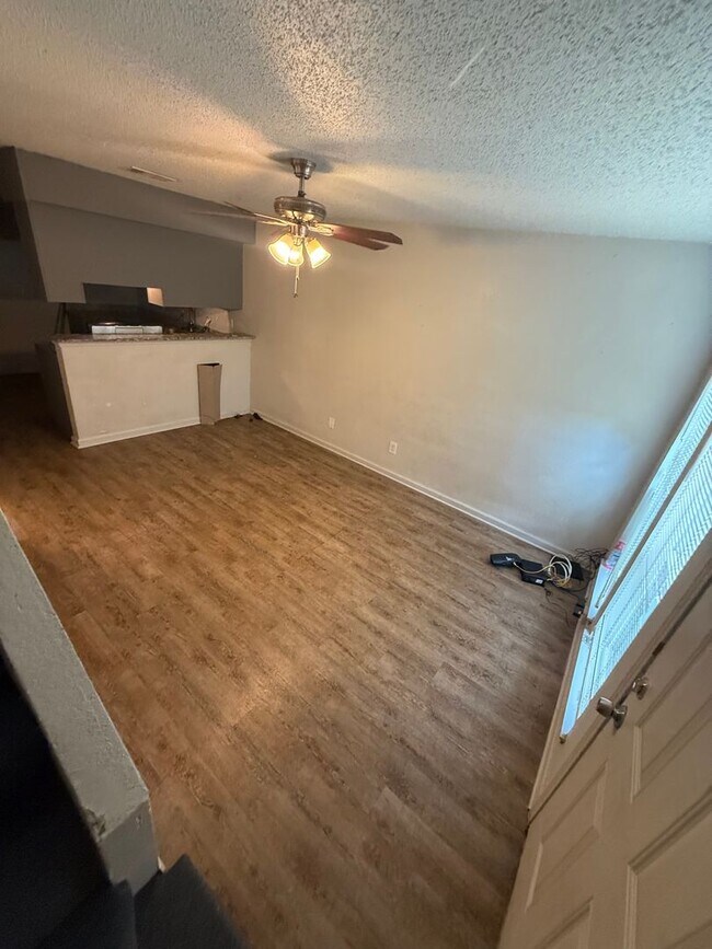 Photo - 4959-4965 Miller Ave Unit 4961