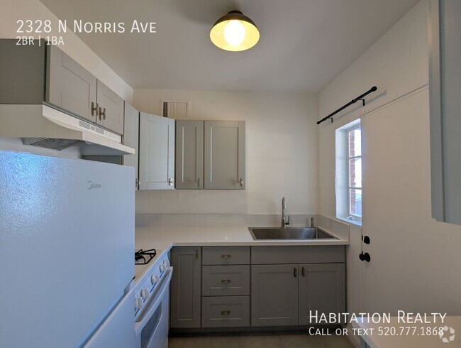 Building Photo - Remodeled 2Bed/1Bath with Designer Touches... Rental