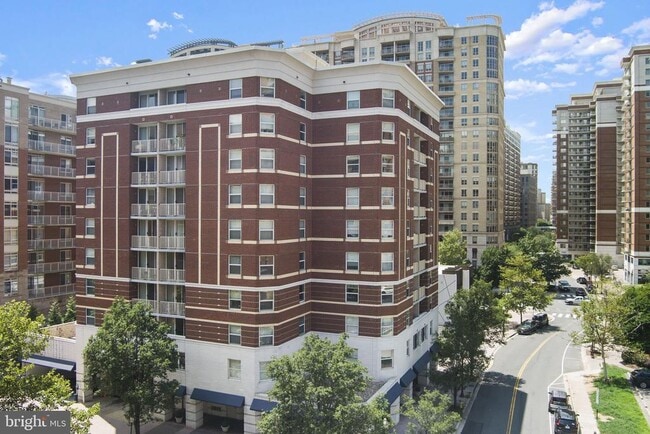 Photo - 880 N Pollard St Unidad 804