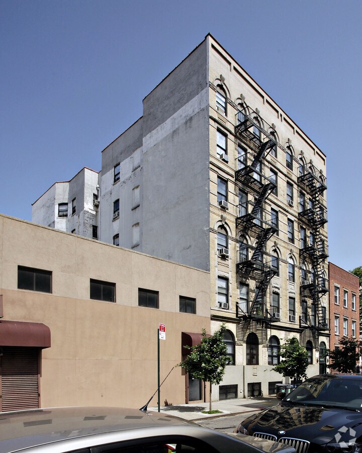 Photo - 167 Suffolk St