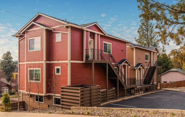 2070 NW Monterey Pines Dr Unidad 2