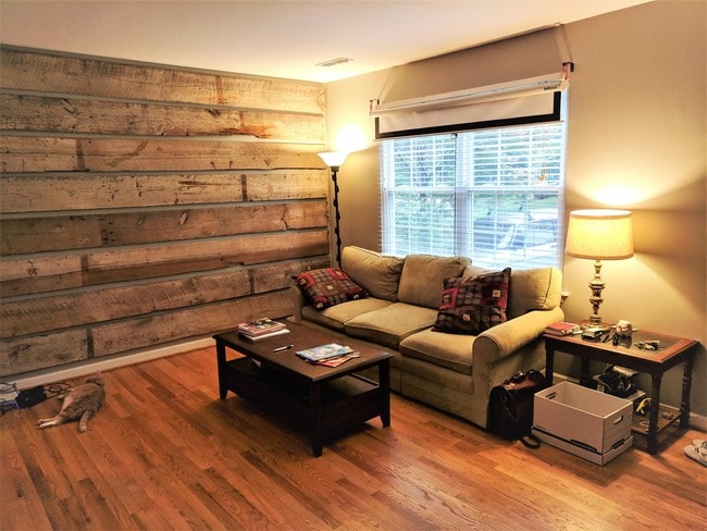 Photo - 142 Quince Ln