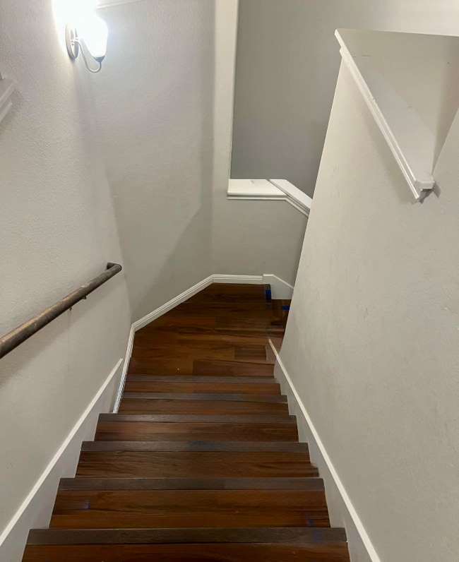 Photo - 400 Eagle Brook Ln