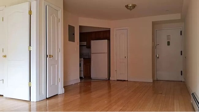 Photo - 141-33 Pershing Crescent