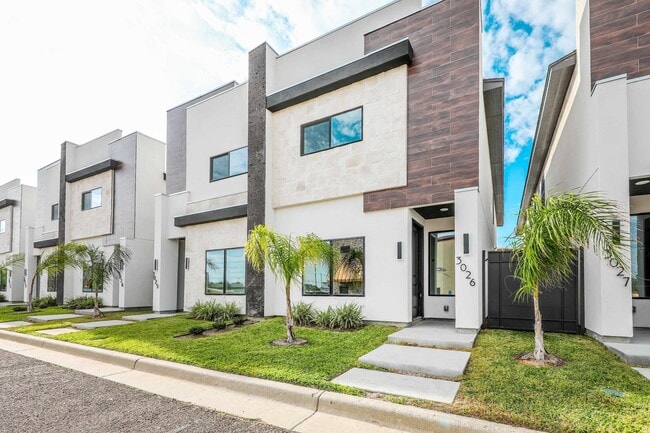 Building Photo - 8218 Casa Verde Rd Unit 3026