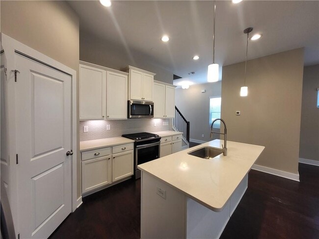 Photo - 5728 Taylor Wy