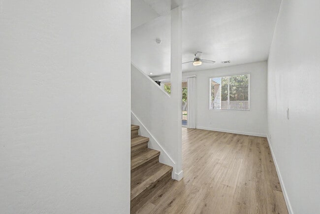 Photo - 136 W Latona Rd