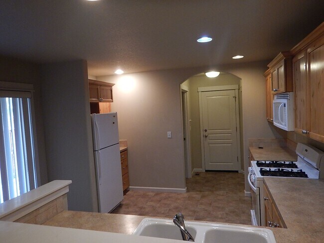 Photo - 1214 NE Littleton Ln