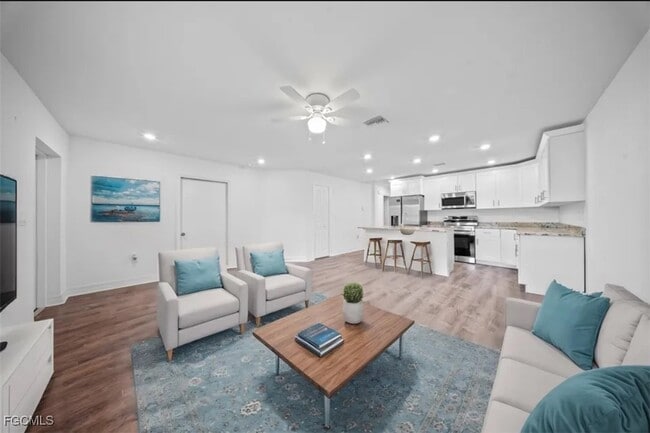 Photo - 4414 28th St SW