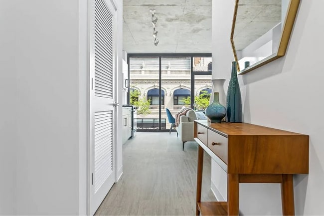 Photo - 4577 N Sheridan Rd