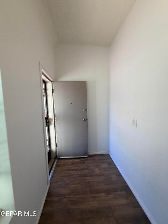 Photo - 2221 Bassett Ave